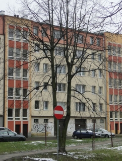 Gdynia, ul. Bohaterów Starówki Warszawskiej 8_1