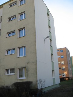 Gdynia, ul. Starogardzka 8 i 10 (malowanie szczytów)